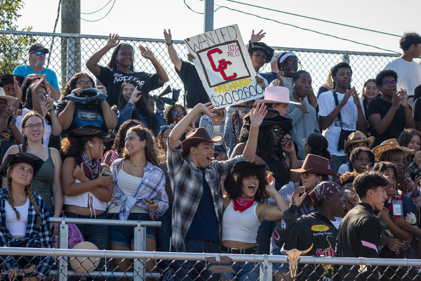 Crowd gets rowdy at Showdown