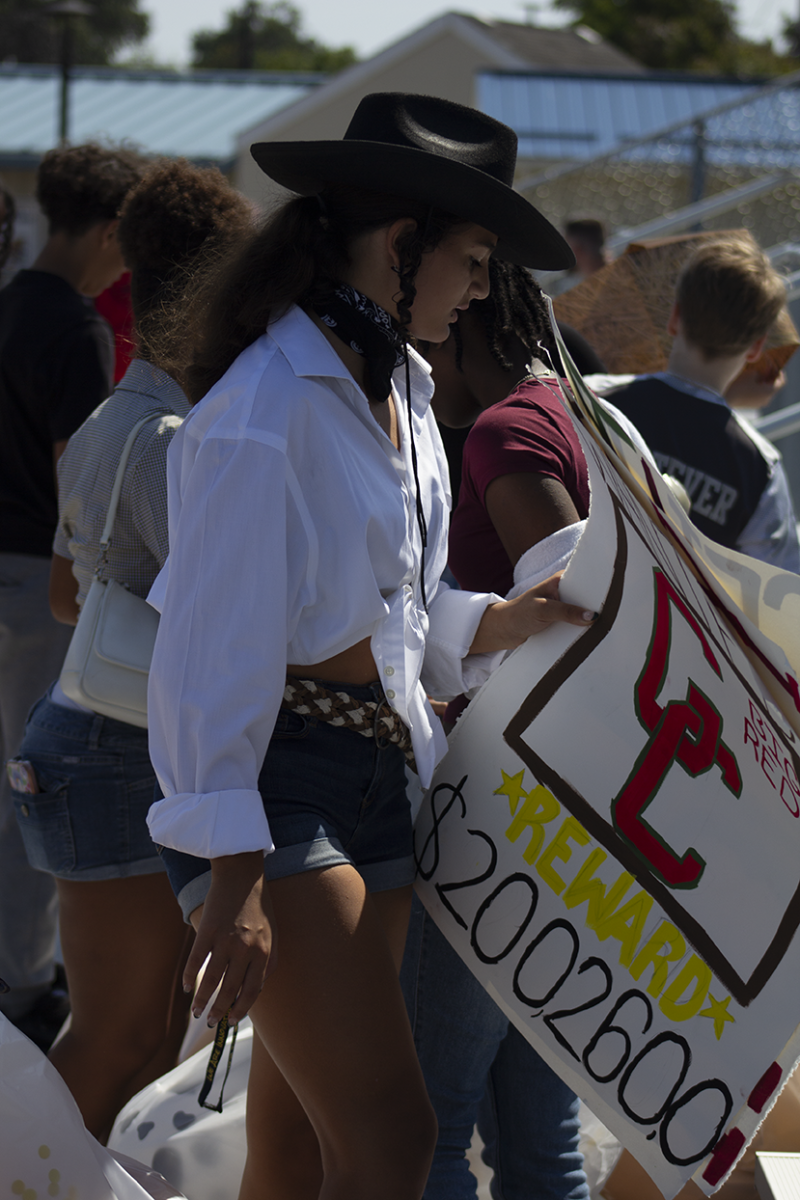 Students setting up the Showdown